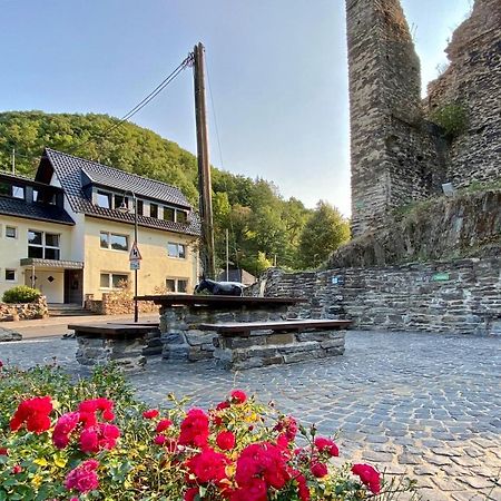 Roosartige Ferien - Ferienwohnung Am Weiherturm Бахарах Екстериор снимка